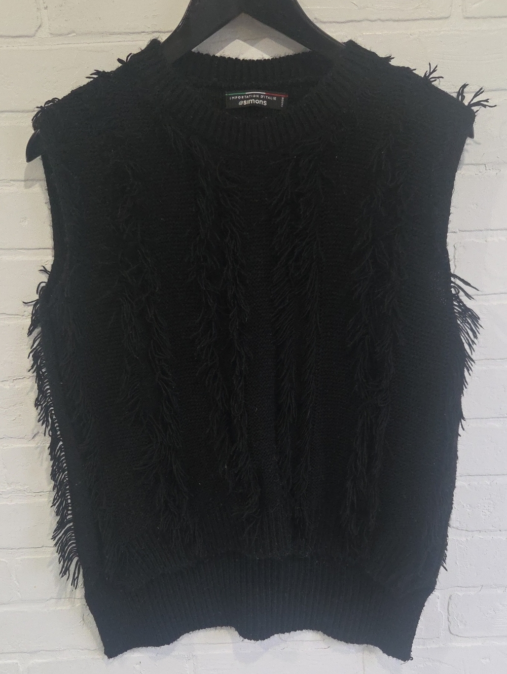 Simons Black Sleeveless Fringed Crewneck Sweater